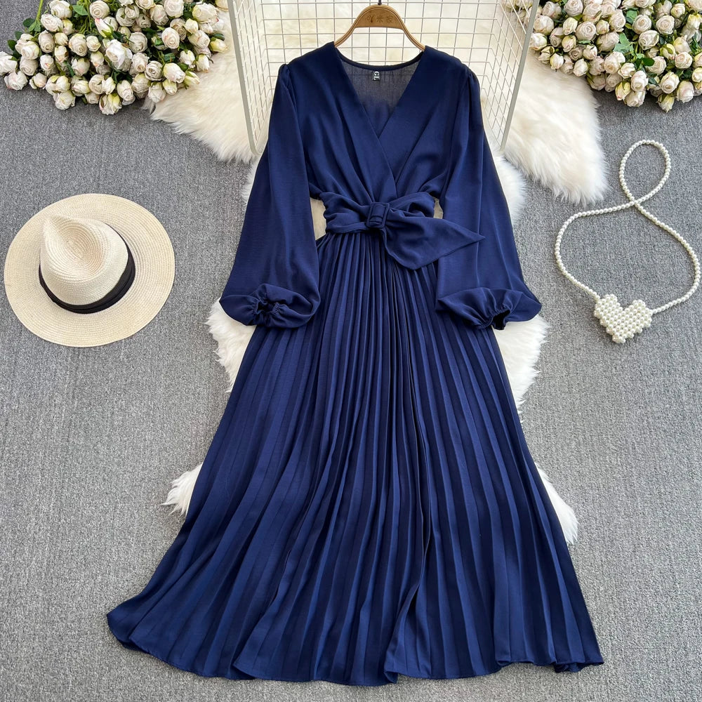 Elegant Vintage Lantern-Sleeve Dress | Sophisticated Slimming V-Neck A-Line Gown | Elegant "High-Waist Pleated" Silhouette | "Dignified" City Girl Fashion Skirt for Radiant Versatile Summer Styling Luxegan