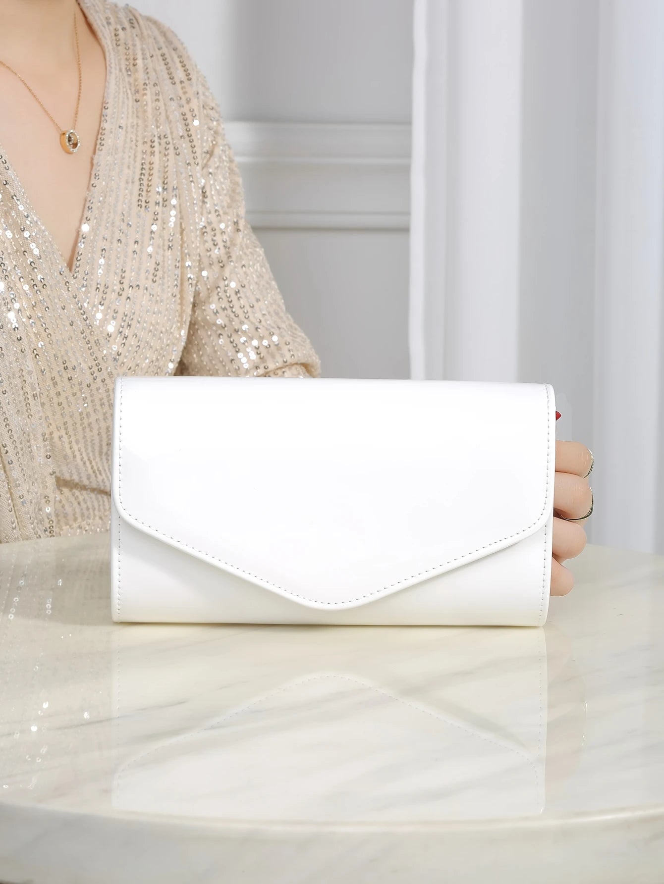 PU Leather Solid Clutch Bag | Hard Elegant Chain Crossbody Square Bag Luxegan