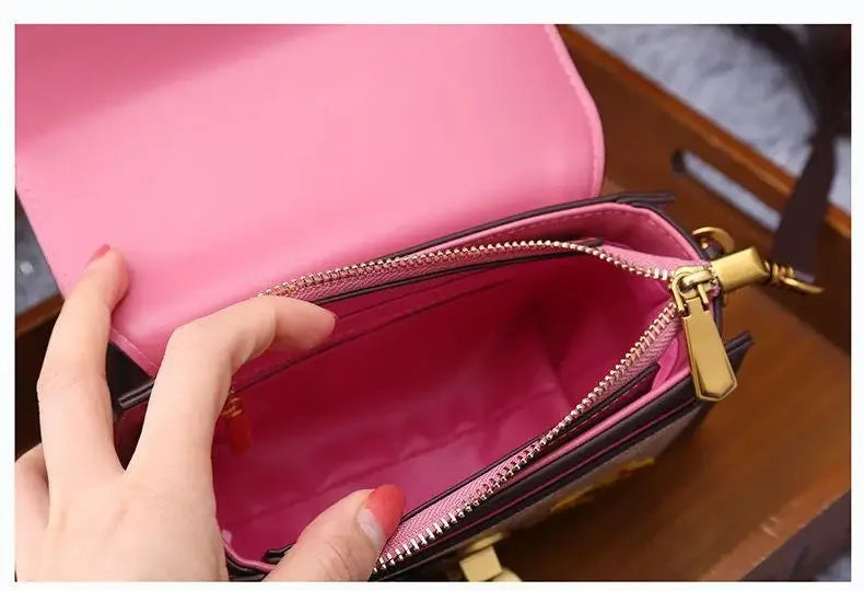 New European & American Fashion "Badge" Box Bag | Retro Printed Small Square Handbag | Trendy Single-Shoulder & Crossbody Tide Purse for Youth Luxegan