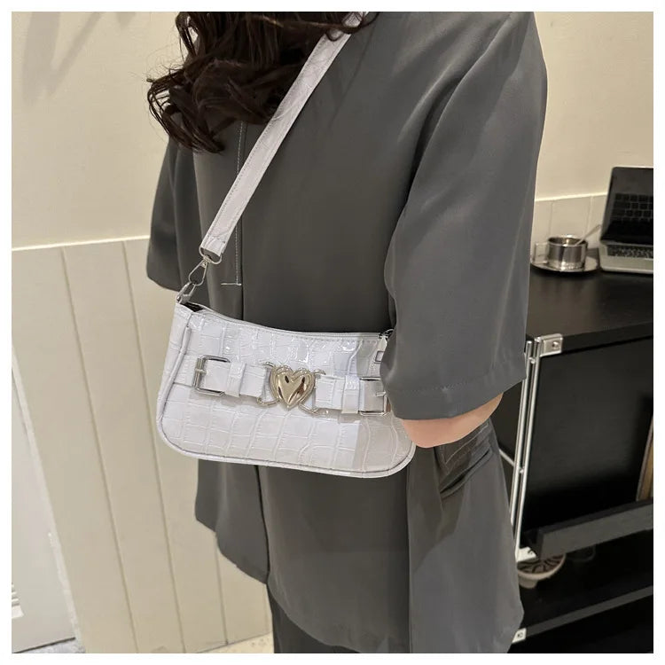 Women's Y2K Peach Heart Butt Leather Handbag | Alligator Pattern Underarm Shoulder Bag with Heart Pin Buckle (Fashion Girls Mini Tote) Luxegan