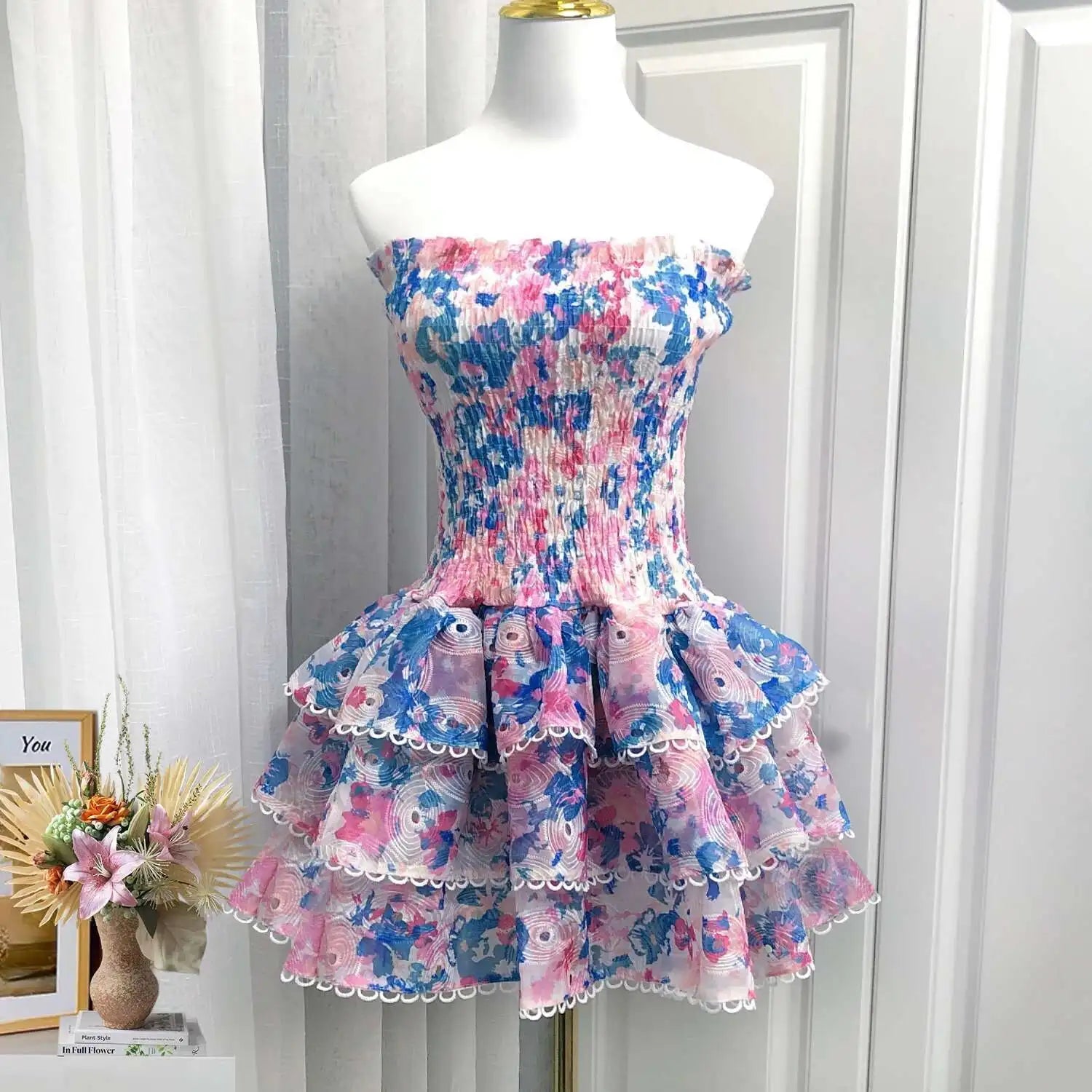 Women's Summer Layers Floral Print Short Cake Dress | Sexy Slash Neck Halter Ruffle Mini Gown | Elastic Top Stretchy Prom Evening Dress | Premium Tatting Slim Fit Ball Gown Model Luxegan