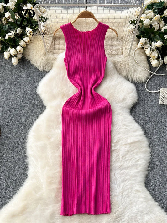 Women's Solid O-Neck Sleeveless Knit Dress | Elegant Pleated Draped Mid-Calf Gown | Slight-Stretch Slim-Fit Office Lady Retro Bodycon Dress Luxegan