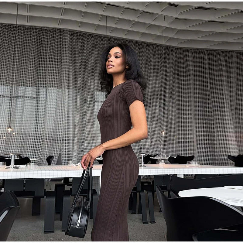 Elegant Women's Knitted Long Dress | Sophisticated O-Neck Short Sleeve Sheath Gown | Elegant "Hip Package" Silhouette | "Dignified" Slight-Stretch Knitwear for Radiant Versatile Summer & Fall Styling Luxegan