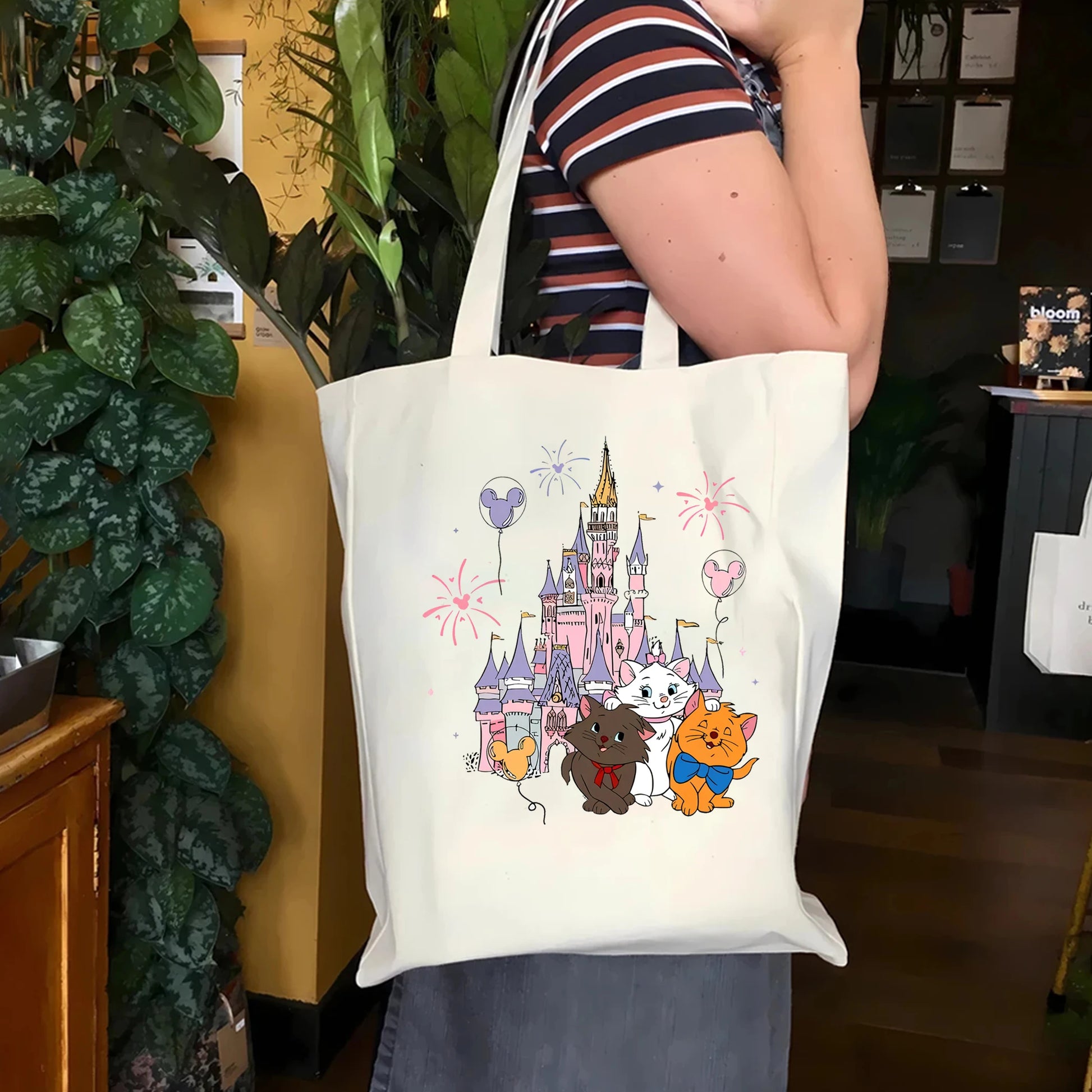 Disney The Aristocats Marie Cat Women's Shoulder Bag | Cute Cat Reusable Shopping Bag (Large Capacity Portable Travel Tote) Luxegan