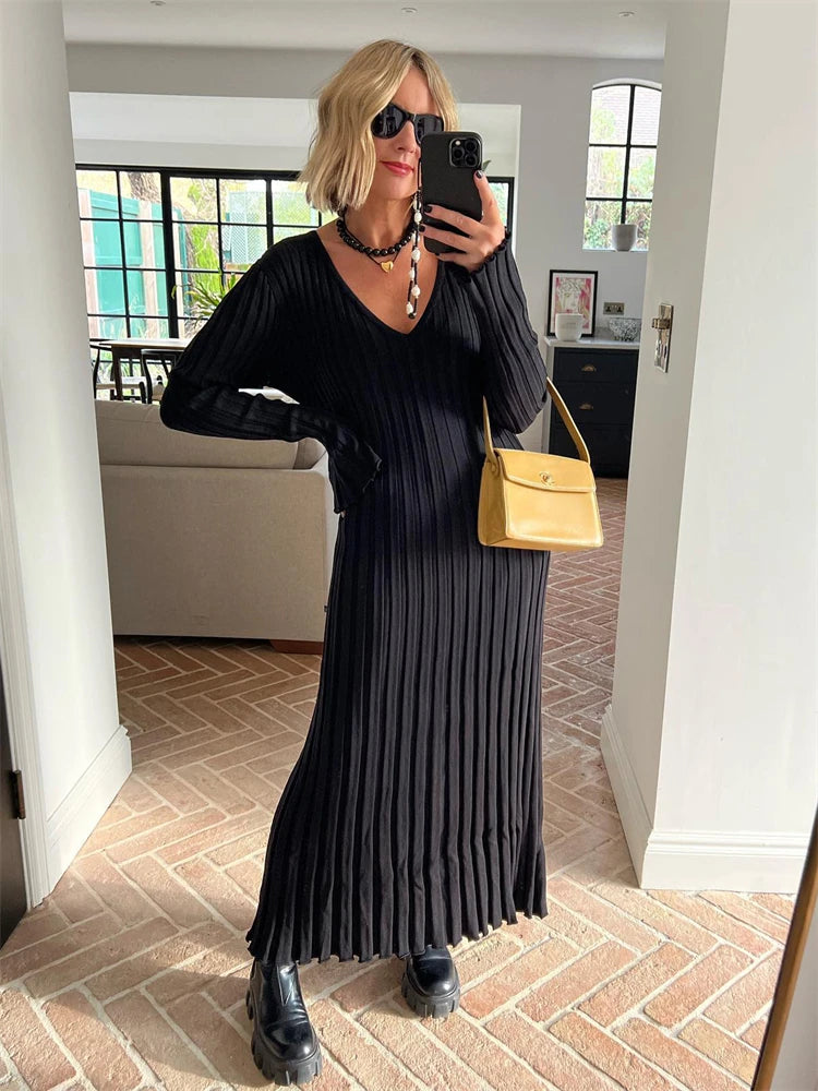 Autumn V-Neck Ribbed Knit Maxi Dress | Sophisticated High-Waist Pleated Gown | Elegant "Butterfly - view 3
