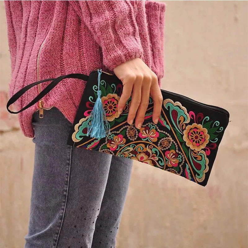 Luxury Design Flowers Clutches Pouch | Fashion Women's Wallet Wrist Handbag & Lady Vintage Envelope Phone Purse (Card Holders Pocket) Luxegan