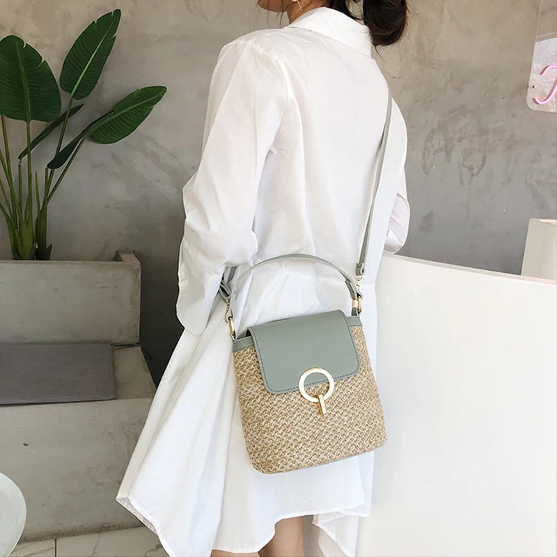 Summer Straw Bucket Bag for Women | Sophisticated Rattan Lady Travel Purse | Elegant Handmade Knitting Pattern Shoulder Bag | Fashion-Forward Straw Messenger with "Dignified" Chain Accent Luxegan