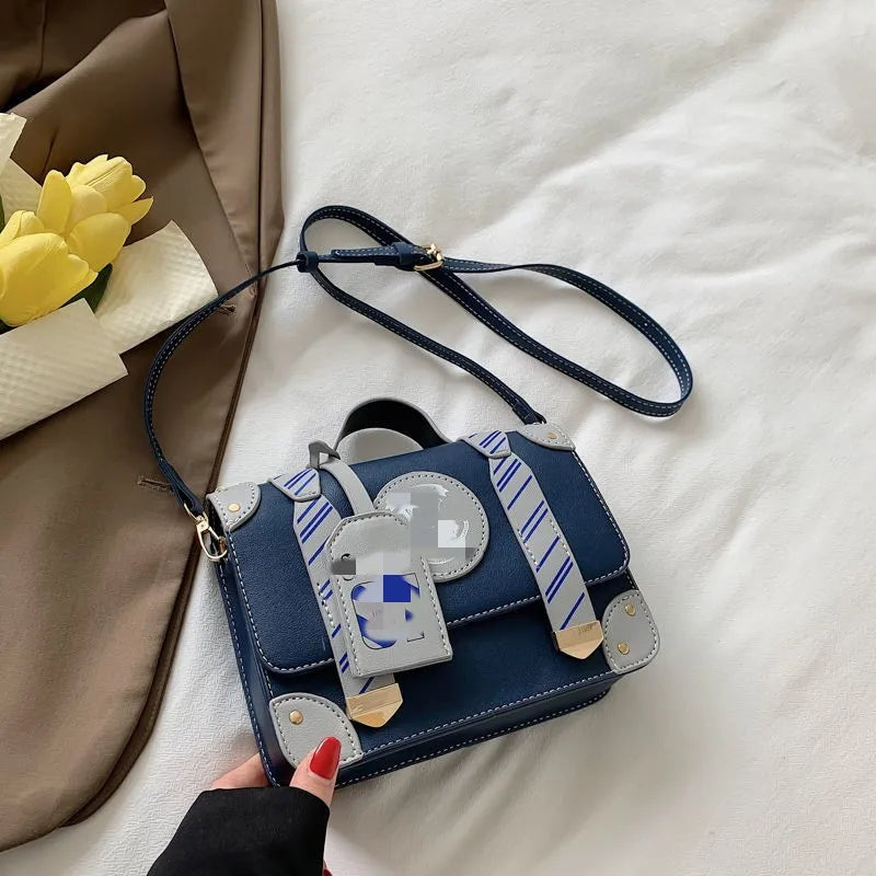 Magic Academy Style Cambridge Bag | Handheld British Postman Crossbody | Vintage Baguette Shoulder Bag with Scholarly Charm Luxegan