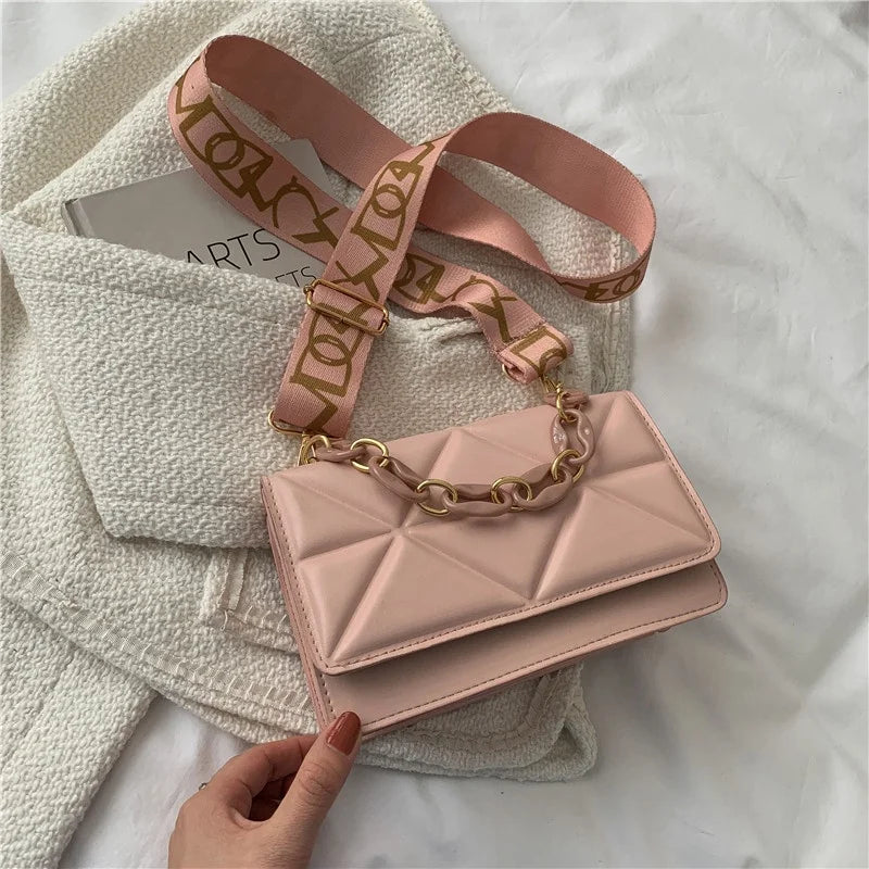 New Women's Bags Korean Version | Lingge Chain Shoulder Bag & Solid Color Messenger Small Square Bag Luxegan