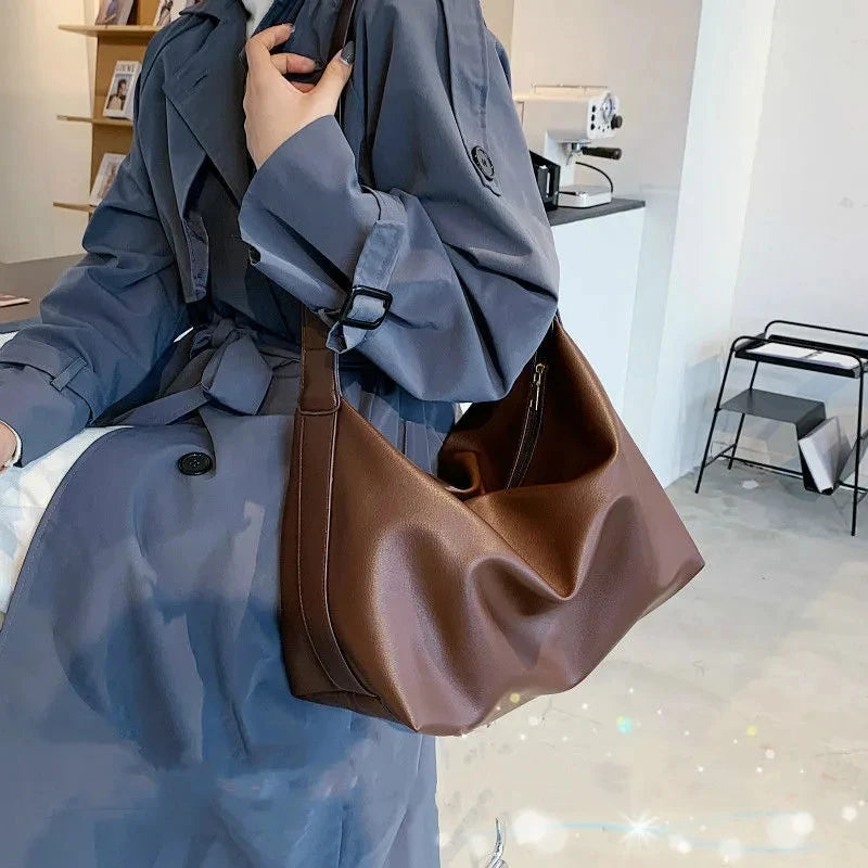Vintage Big Capacity Shoulder Bag | Soft Leather Crossbody & Armpit Satchel Bag (Casual Portable Handbag Purse - Bolsa) Luxegan