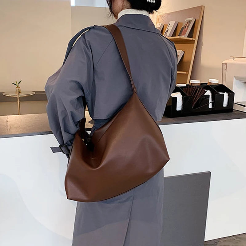 Vintage Big Capacity Shoulder Bag | Soft Leather Crossbody & Armpit Satchel Bag (Casual Portable Handbag Purse - Bolsa) Luxegan