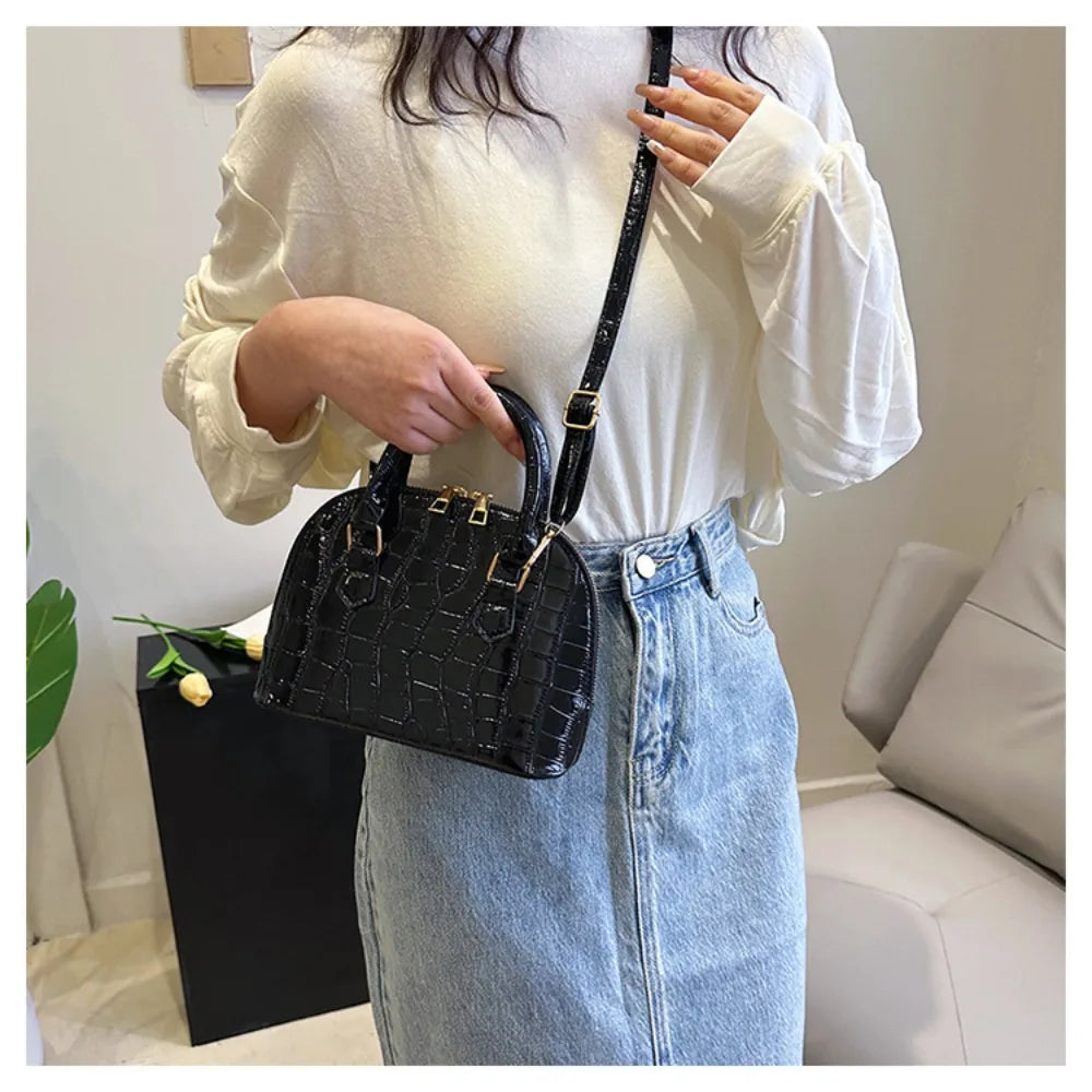 Retro Fashion PU Leather Shoulder Bag | New Women's Waterproof Crocodile Pattern Versatile Crossbody Bag Luxegan