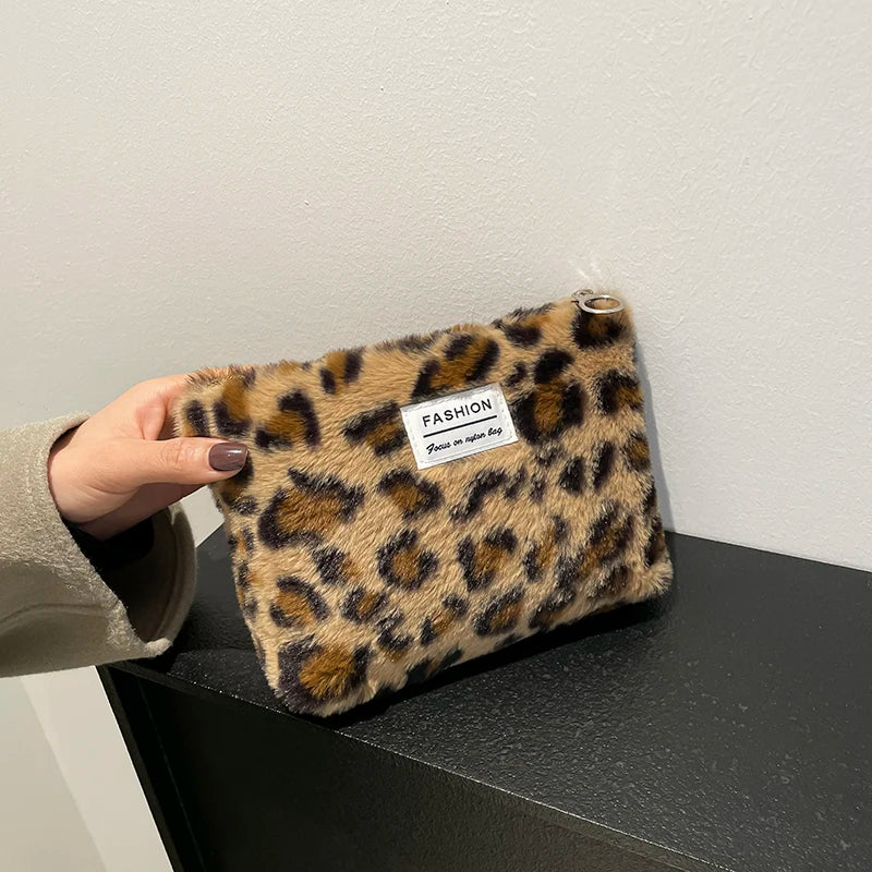 Leopard Print Retro Makeup Bag | Large Capacity Cosmetic Bag & Fashion Portable Storage Bag (Travel Toiletry Bag) Luxegan