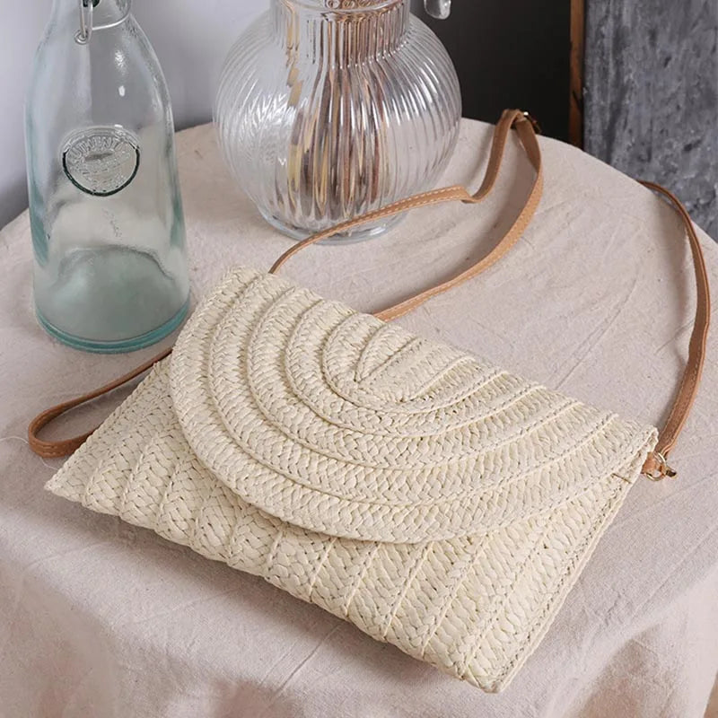 Bolsos de playa de verano para mujer Bolso bandolera de paja hecho a mano con sobre Bolso de hombro trenzado Bolso de mano de vacaciones tejido