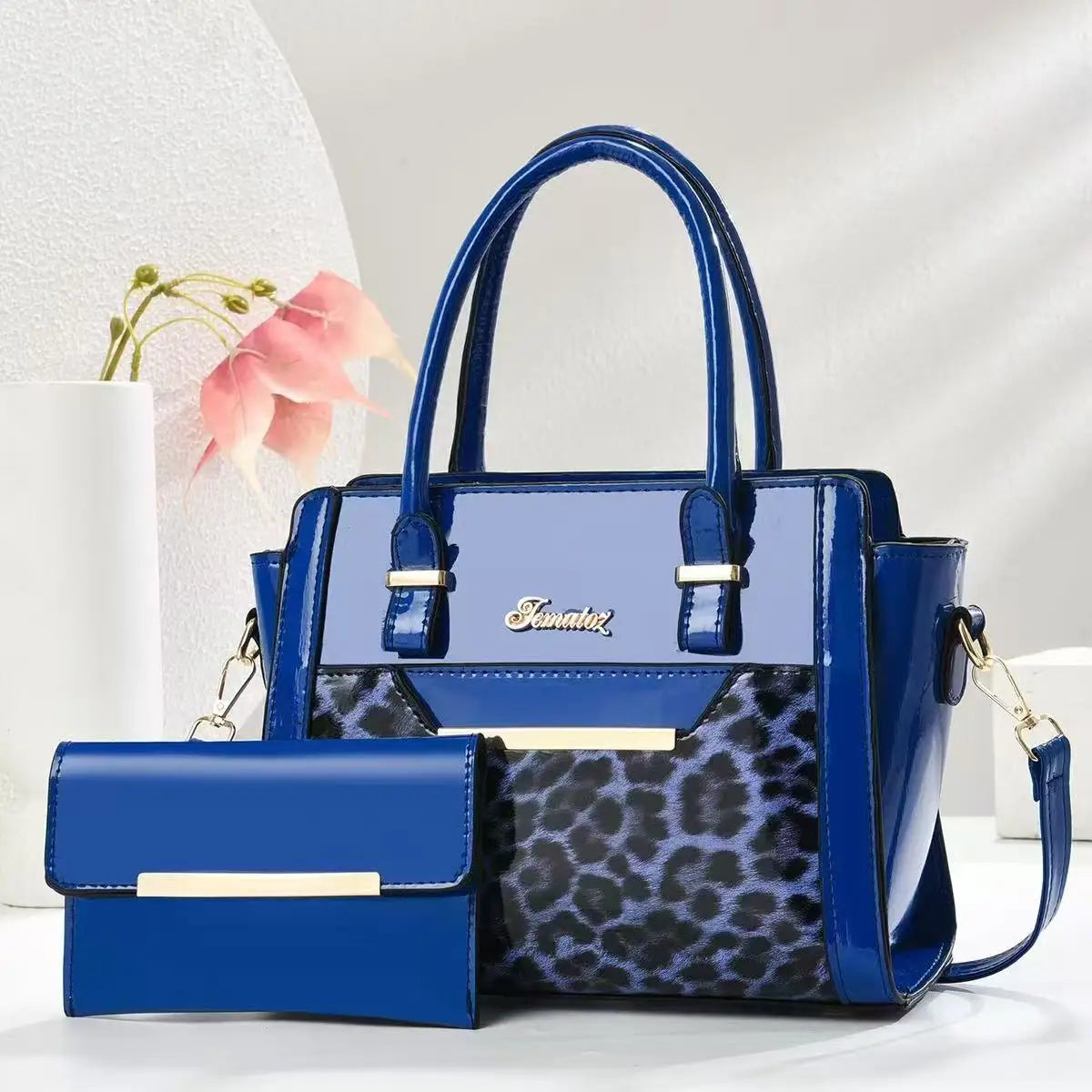 Fashionable New Women's Handbag | Shiny Leather Large Capacity Shoulder Bag | Classic Retro Diagonal Cross Bag Commuting Tote Bag Luxegan