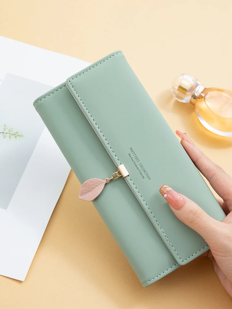 Hot Selling Spring and Summer New Women's Bag | Japanese and South Korean Small Fresh Leaf Pendant Three-Fold Bag Luxegan