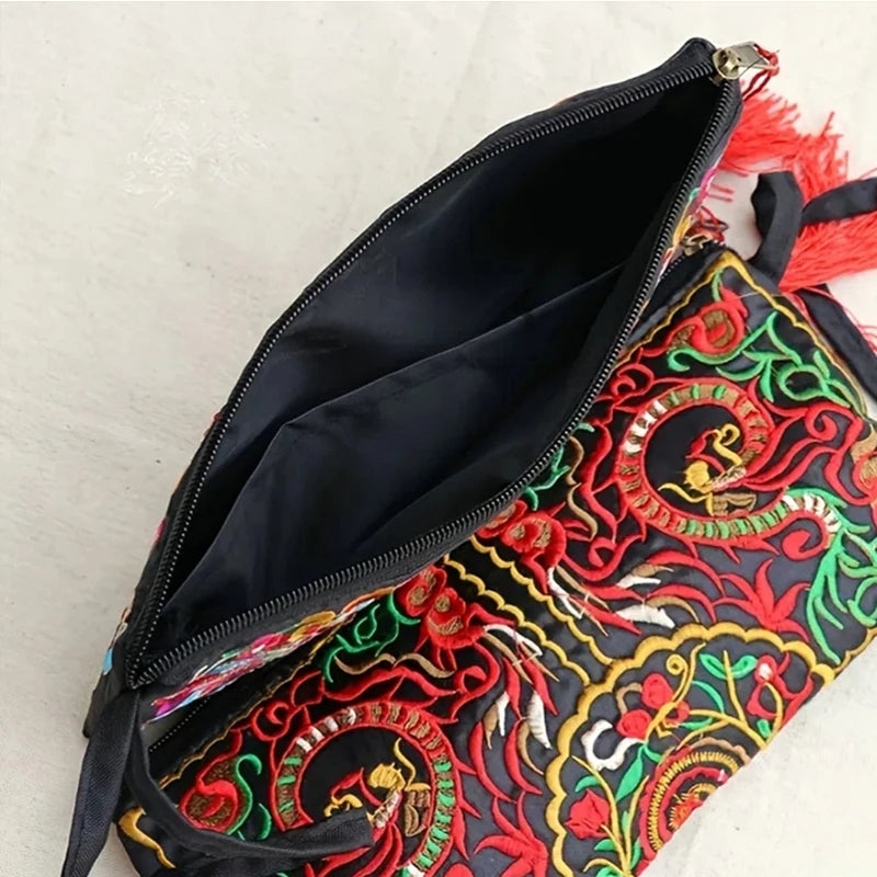 Luxury Design Flowers Clutches Pouch | Fashion Women's Wallet Wrist Handbag & Lady Vintage Envelope Phone Purse (Card Holders Pocket) Luxegan