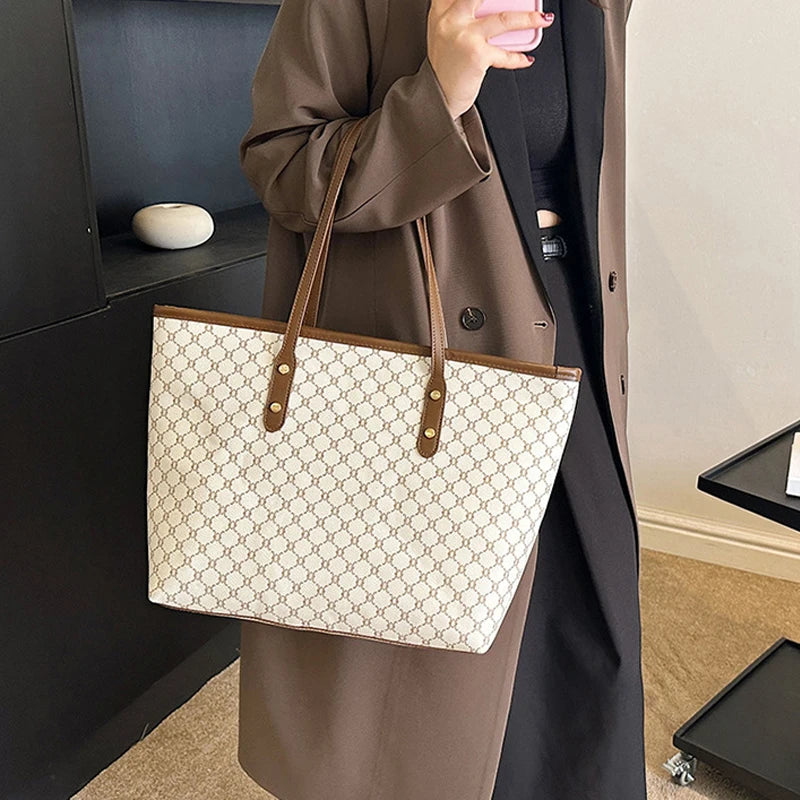 Large Capacity Shoulder Bag for Women | PU Leather Handbag for Commuting & Casual Use (Versatile Tote Bag, Geometric Pattern) Luxegan