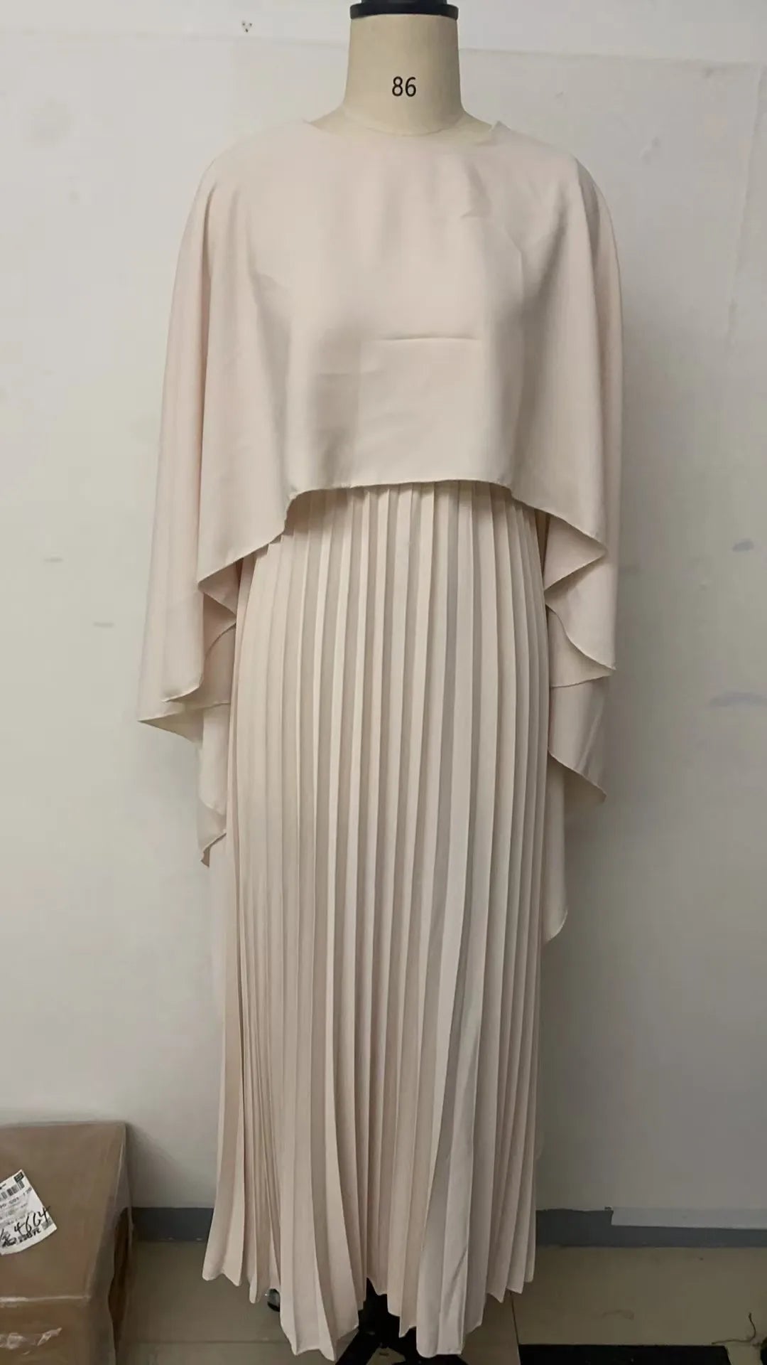 Women's Fashion Loose Bat Sleeve Long Dress | Elegant Spring Summer Curling Irregular Dress | Minimalist O-Neck Seven-Inch Sleeve Gown | Premium Acetate Slight Stretch Casual Floor-Length Vestido Luxegan