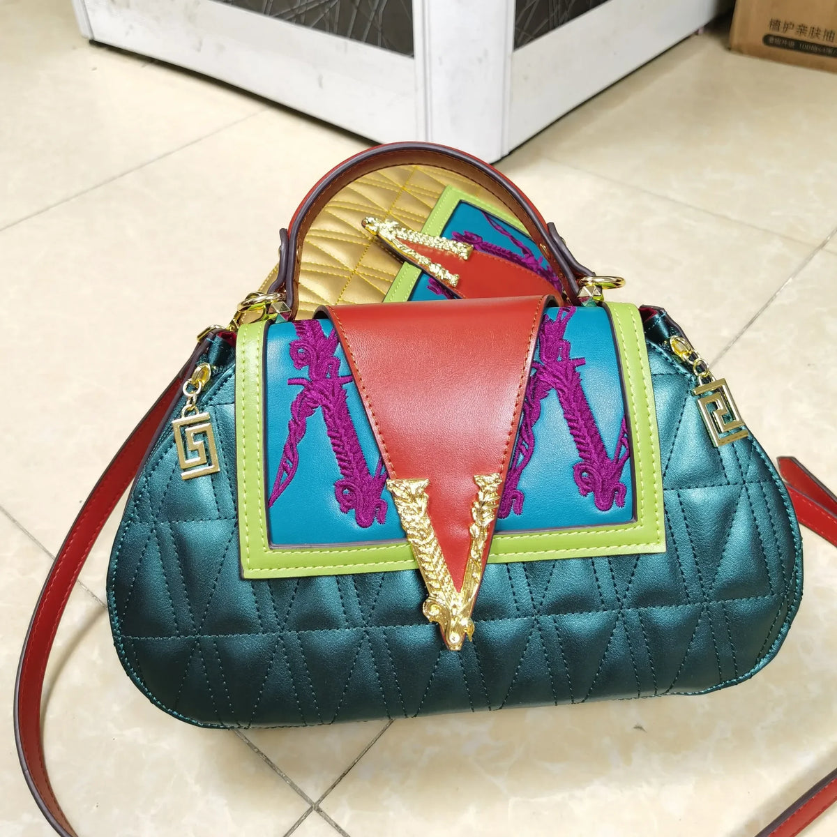 Luxury V-Signature Shell Handbag | Elegant Embroidery & Diamond Encrusted Crossbody | Premium PU Leather Ladies Shoulder Bag with Contrasting Thread Detail (Model 3454645645) Luxegan