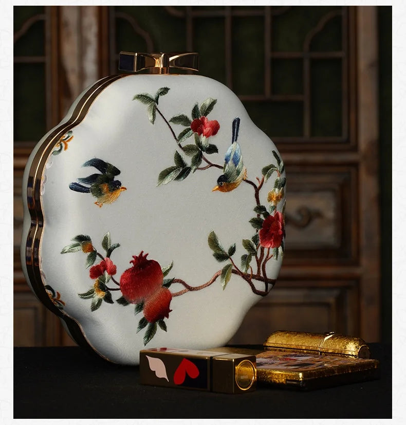Ethnic Floral Embroidery Round Bag | Sophisticated "Cheongsam Match" Silhouette | Elegant Beaded Chain Crossbody | "Dignified" High-Performance National Style Essential for Radiant Versatile Styling Luxegan