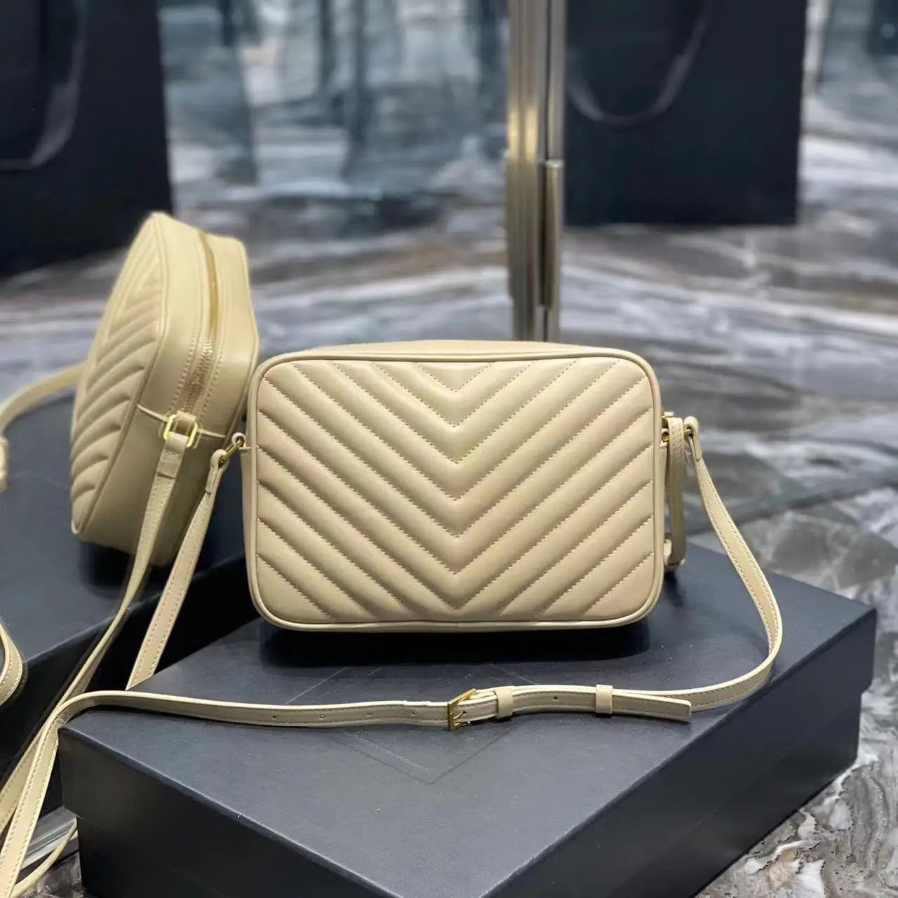 Fashionable Versatile Cow Leather Women's Bag | Small Square Crossbody Shoulder Bag & Single Handle Wristlet (For Camera) Luxegan