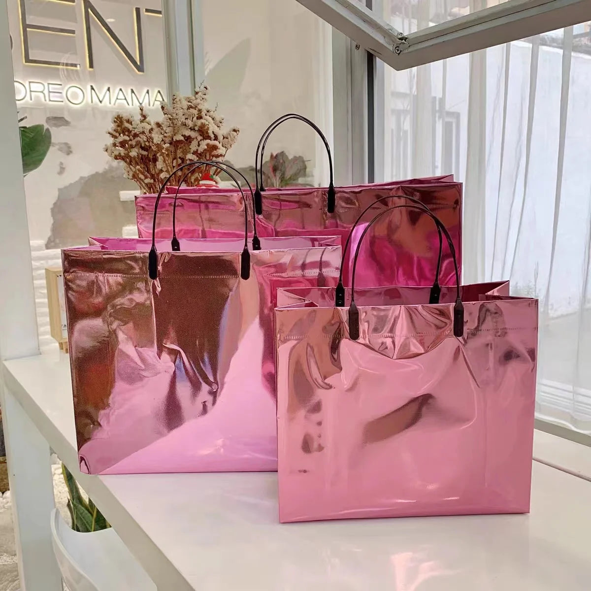 Custom Logo Promotional Gift Bags | 20-Piece Bulk Set for Shopping Mall Advertising | Personalized Wedding & Event Handbags | High-Quality Plastic Packaging (Model 9995) Luxegan