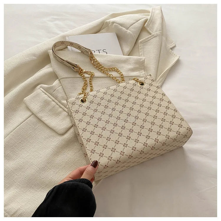 Fashionable Commuting Tote Bag | Women's Retro Casual Chain Shoulder Bag & Large Capacity Handbag Luxegan