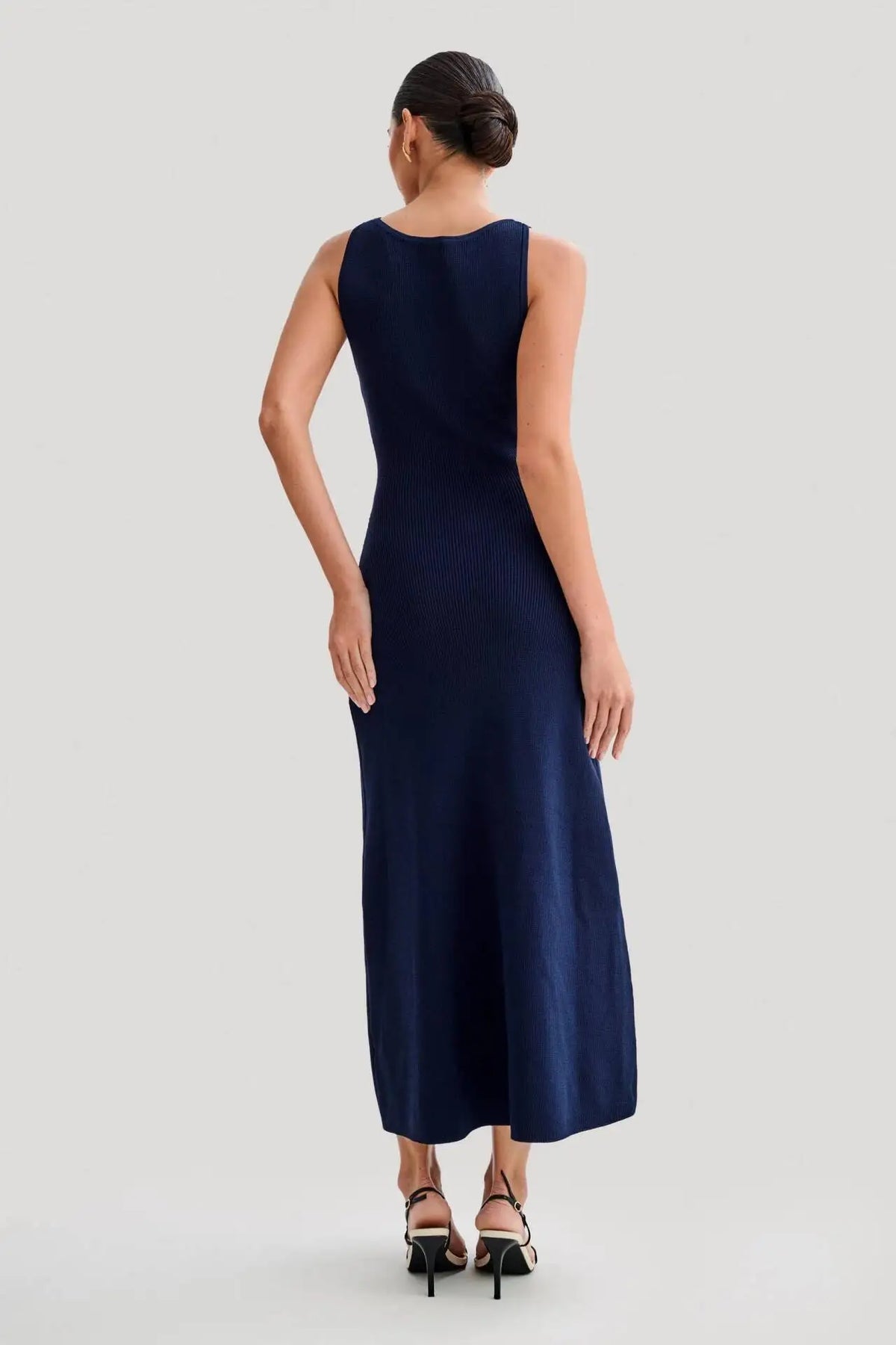 Solid O-Neck Sleeveless Tank Button Detail Slim Fit A-Line Mid-Calf Dress – High Stretch Knitted Polyester, Empire Waist, Summer Luxegan