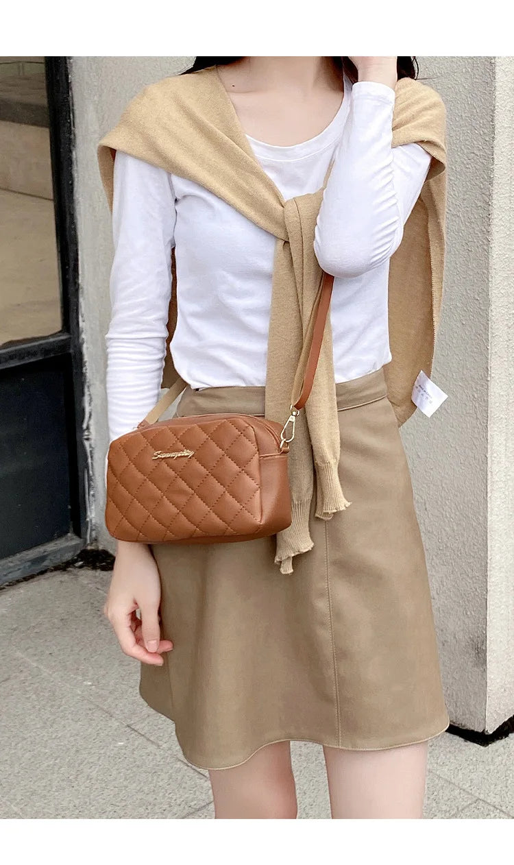 Small Messenger Bag for Women | Trendy Lingge Embroidery & Chain Crossbody Purse Luxegan
