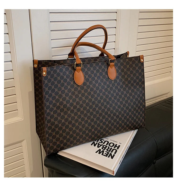 Retro European & American Large-Capacity Tote | Classic Letter Print PU Leather Shoulder Bag - view 16
