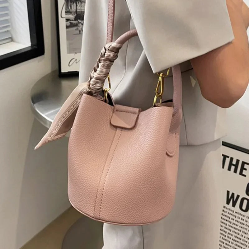 Fashion Women’s Bucket Bag | Autumn/Winter Luxury Brand Design Crossbody Bag | High-End PU Leather Portable Handbag | Sophisticated Minimalist Shoulder Bag with Interior Slot Pocket Luxegan