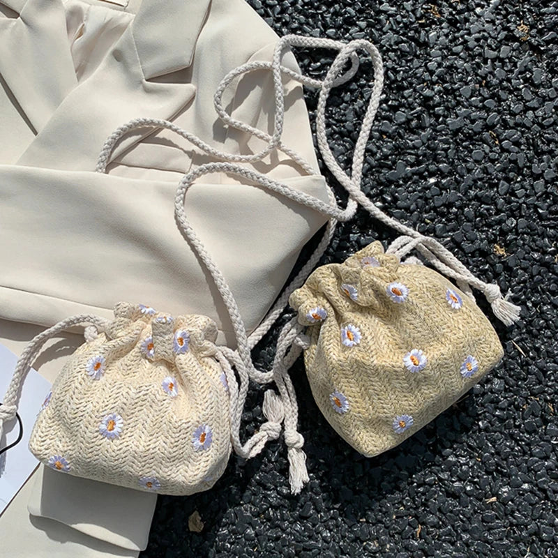 Straw Weave Bucket Bags | Rattan Women Summer Beach Shoulder Bags & Retro Mini Messenger Bag Luxegan