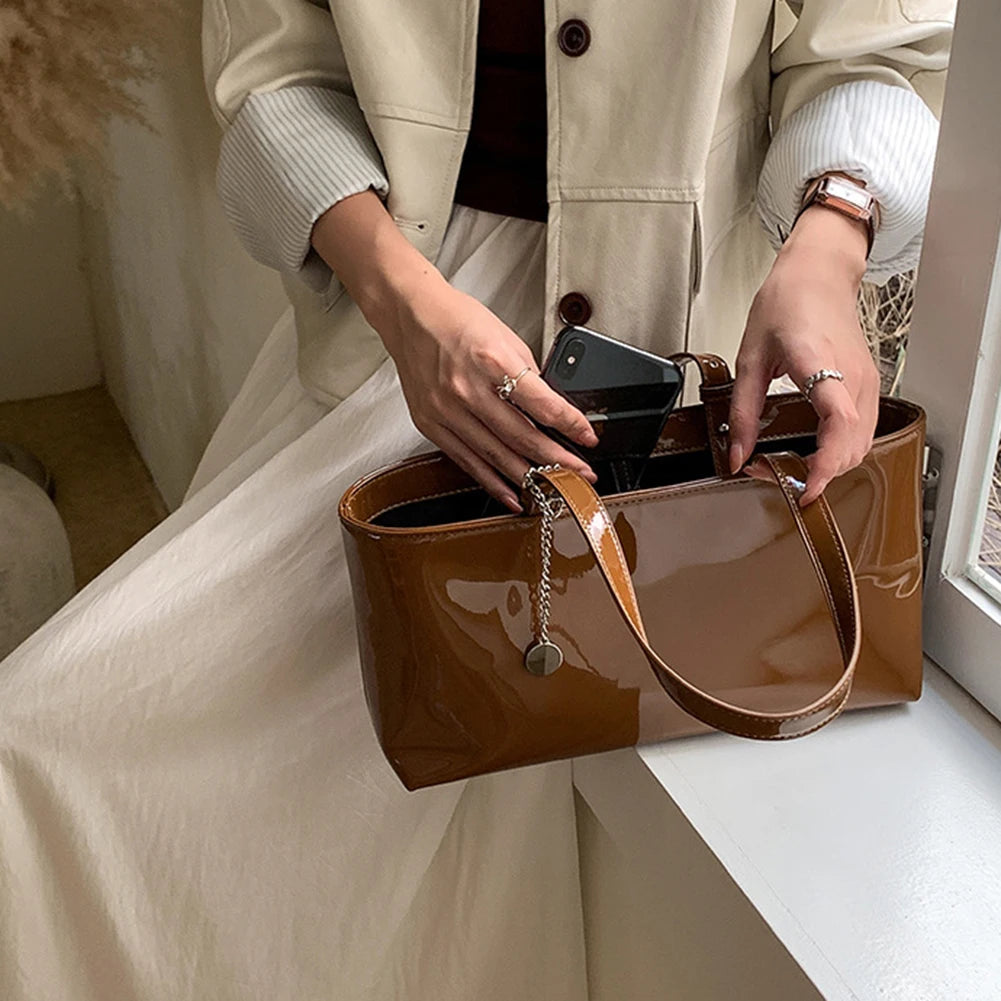 Simple Horizontal Square Design | Luxurious Patent Leather Handbag Luxegan