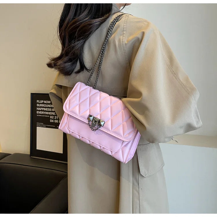 Fashionable Embossed Square Crossbody Bag | Diamond Pattern & Metal Chain Handbag Luxegan