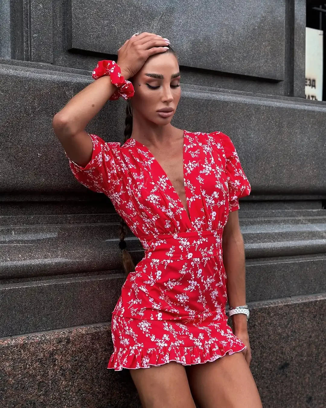 Print V-Neck Short Puff Sleeve Slim Fit Sheath Mini Dress – Natural Waist, Summer Luxegan