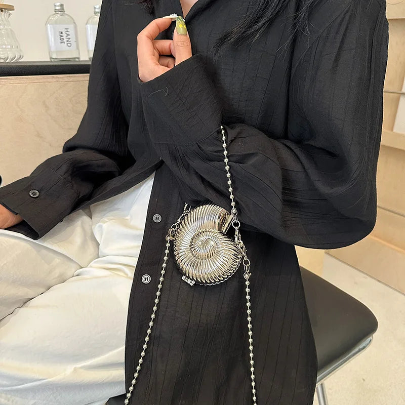 New Metal Mini Conch Bag for Women | Designer Luxury Frame Shoulder Bag | Fashionable Metallic Shell Makeup Bag | Unique Conch Crossbody & Lipstick Purse with Chain Luxegan