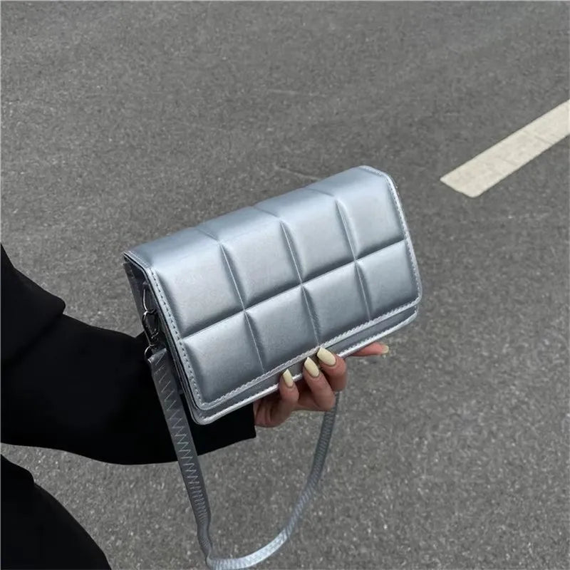 Designer Fashion Women Shoulder Bag | Ladies PU Leather Handle Handbag | Chain Strap Crossbody Bag (Vintage Pillow Shape) Luxegan