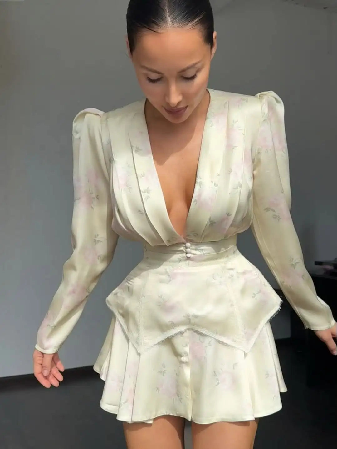 Sexy Floral Printed Mini Dress | Chic Deep V-Neck Full Sleeve Evening Gown | Fashionable Waist-Cinched Pleated Button-Front Dress | Premium Tatting Slim Fit A-Line Daily Outfits Luxegan