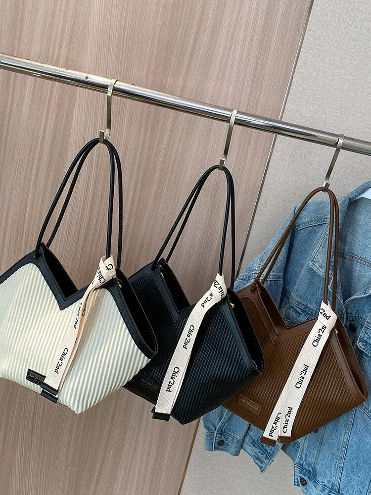 Korean Style "Big Bag" Women's Casual Tote | Versatile All-Match Commuter Shoulder Bag | Fashionable Student Handbag with Ribbon Decoration | High-Quality PU Leather Daily Carry (Model ZY052) Luxegan