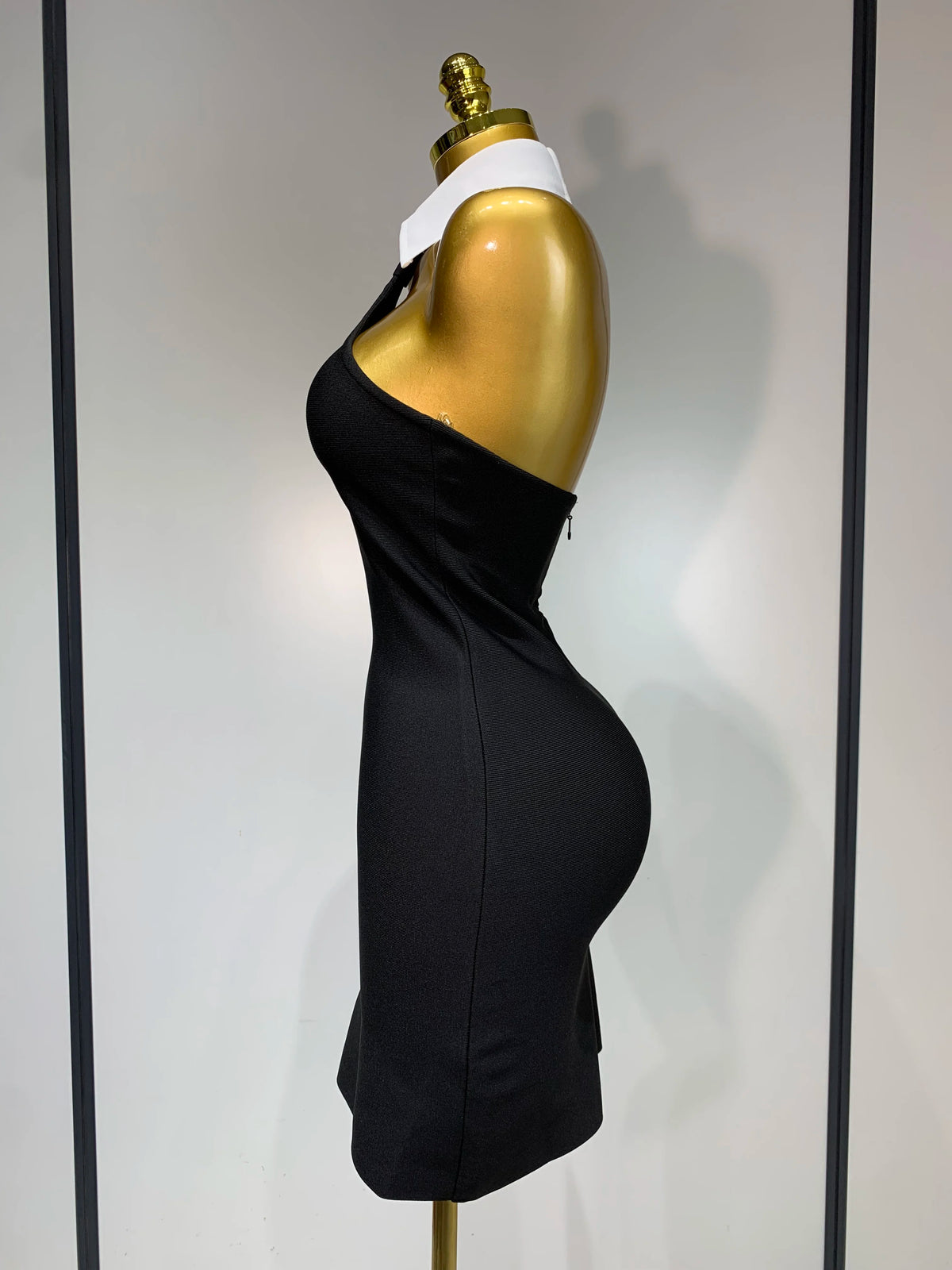 Solid V-Neck Sleeveless Slim Fit Sheath Mini Knit Dress – Natural Waist, All Season Luxegan