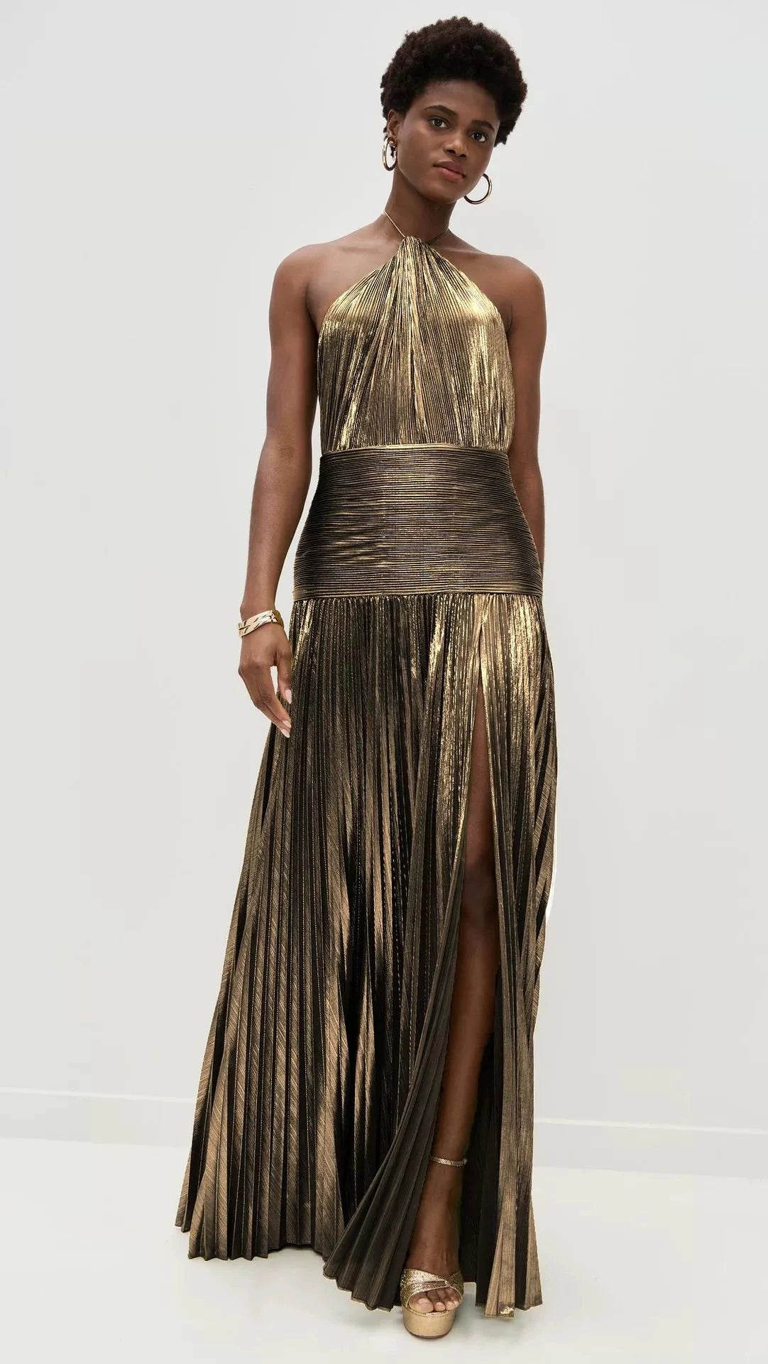 Women's Gold Halter Neck Evening Dress | Chic Solid Color Pleated Backless Party Gown | Slim Fit Package Hip Slit Maxi Dress | Trendy Summer Streetwear Vestido Model 8155 Luxegan