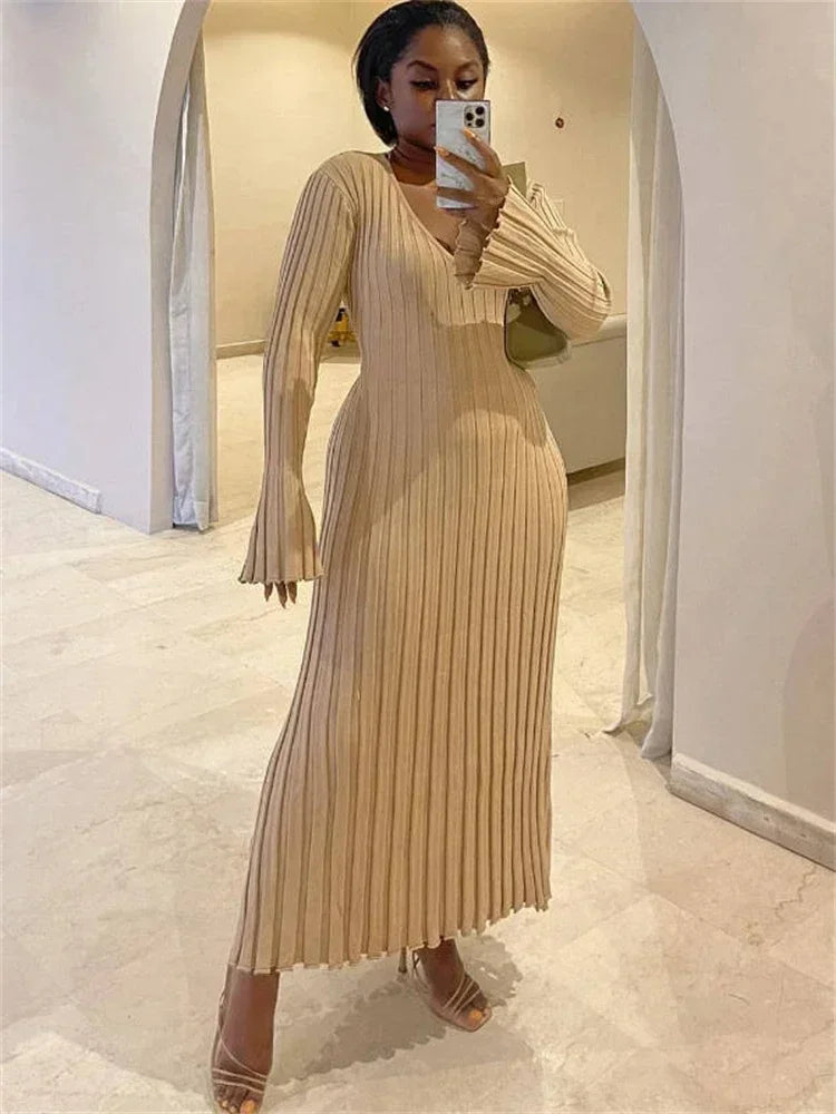 Autumn V-Neck Ribbed Knit Maxi Dress | Sophisticated High-Waist Pleated Gown | Elegant "Butterfly Sleeve"