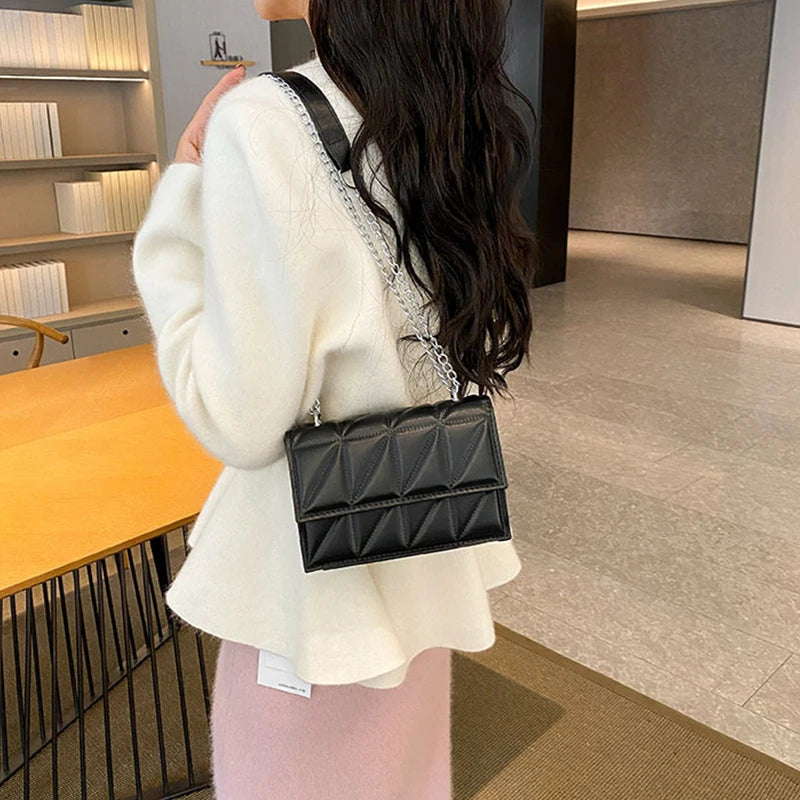 Designer Fashion Women Shoulder Bag | Ladies PU Leather Handle Handbag | Chain Strap Crossbody Bag (Vintage Pillow Shape) Luxegan