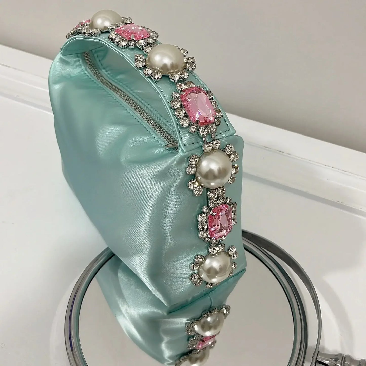 Luxury Feather & Pearl Evening Clutch | Designer Satin Wedding Purse with Diamond Decoration | Fashionable Sparkling Square Party Tote | Elegant White Satin Flap Handbag Luxegan