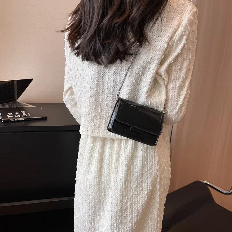 Vintage Chic Crocodile-Pattern Crossbody | Sophisticated Luxury Designer Small Shoulder Bag | Elegant Gold & Silver Mini Square Purse | "Dignified" Structured Satchel for Everyday Wear Luxegan