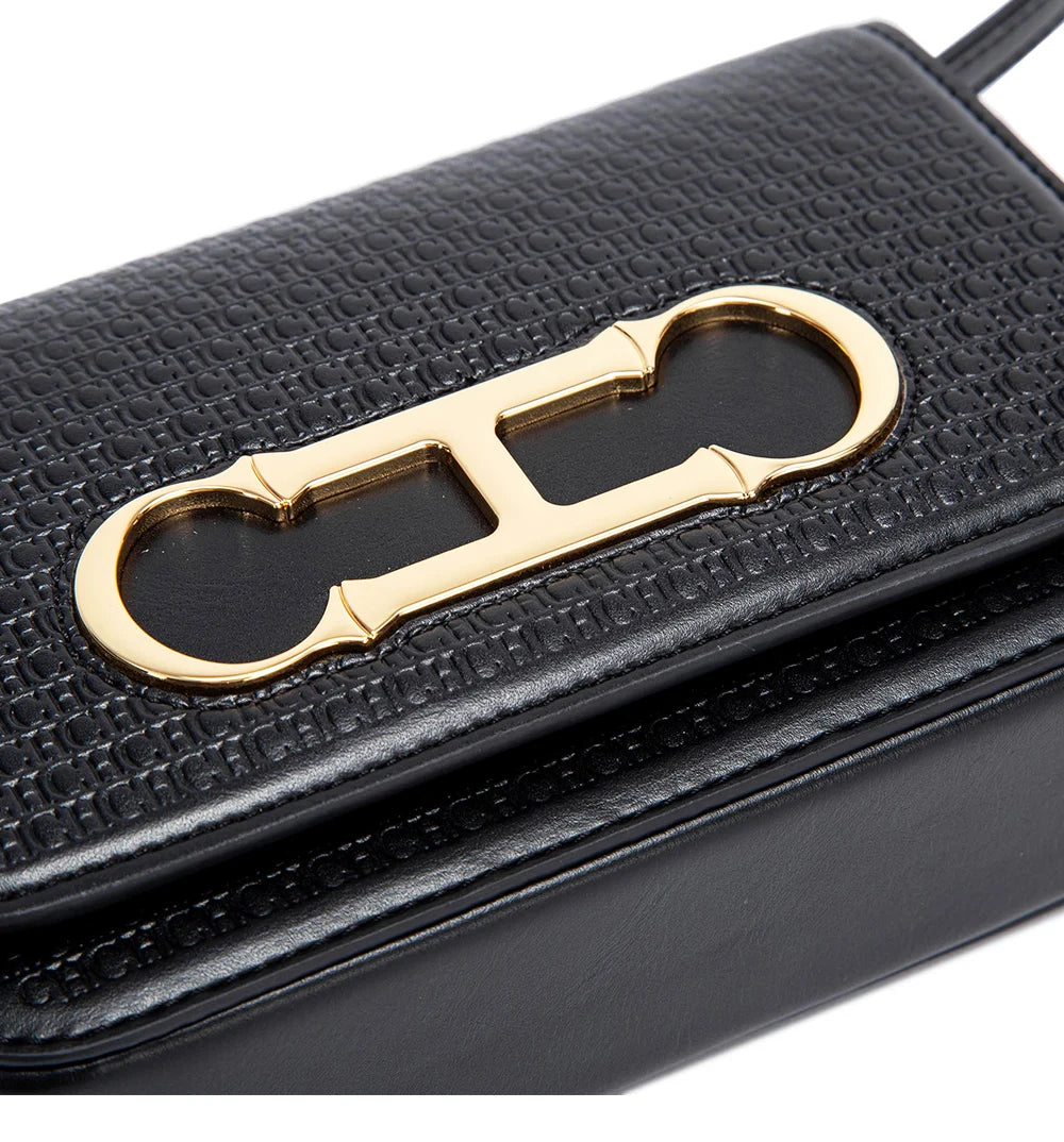 CHCH Women's Crossbody Bag 2024 New Flip Saddle Bag Simple Commuter Small Square Bag