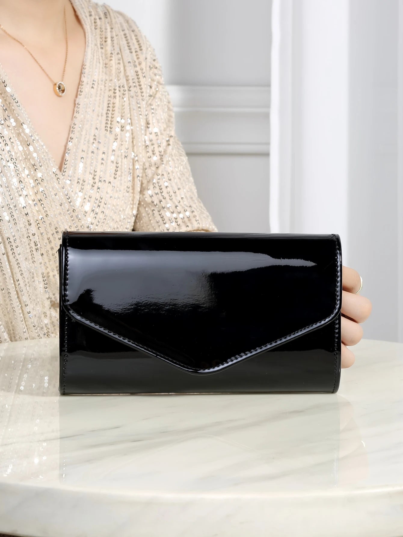 PU Leather Solid Clutch Bag | Hard Elegant Chain Crossbody Square Bag Luxegan