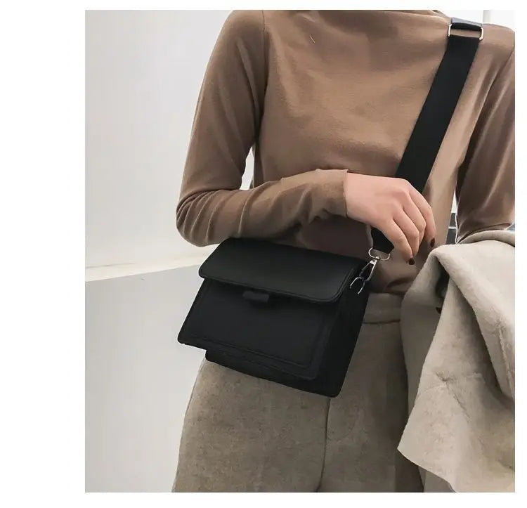 Classic Designer PU Leather Crossbody Bag for Women Travel Handle Handbag | Fashion Shoulder Messenger Bag Ladies Small Flap Bag Luxegan