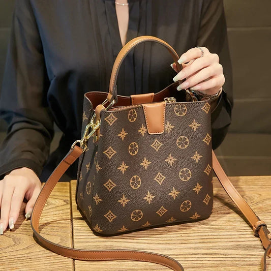 Luxury Women's Shoulder Bags | Designer Backpack & Crossbody Shoulder Purses (Handbag Women Clutch Travel Tote Bag) Luxegan